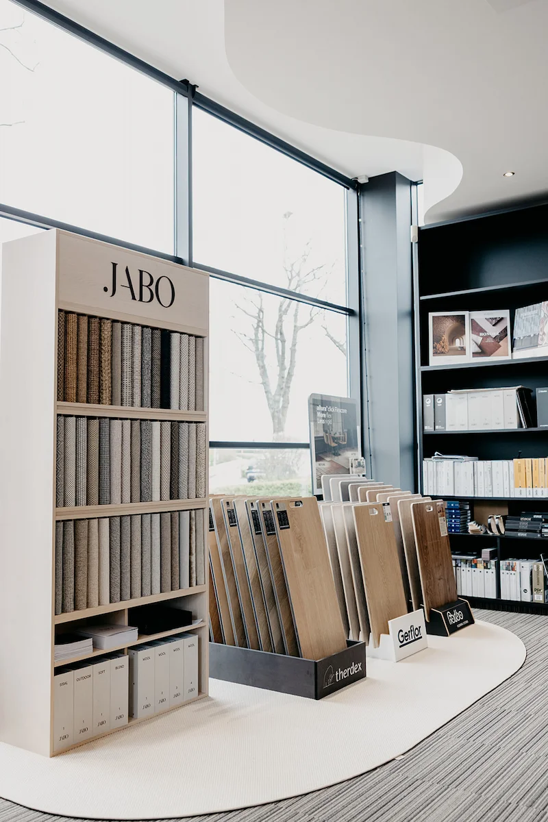 Vloeren collecties in de showroom van T2 Shop
