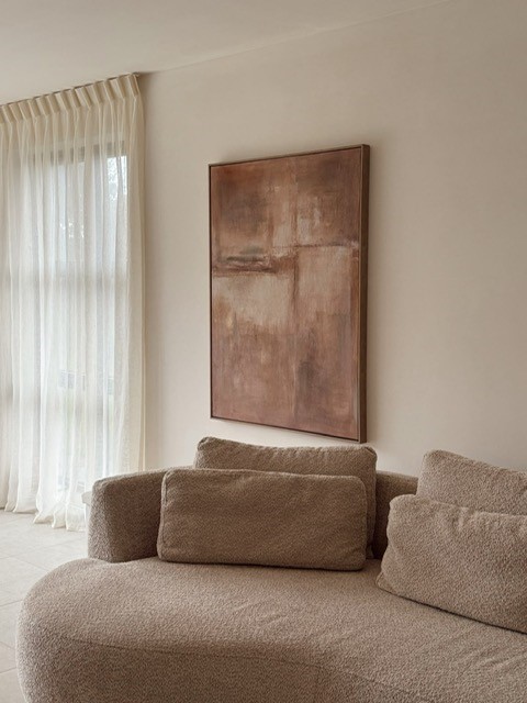 Realisatie van raamdecoratie op maat in een moderne woning